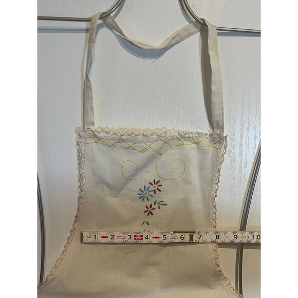Vintage Embroidered Cream Colored Full Apron - Picture 2 of 12